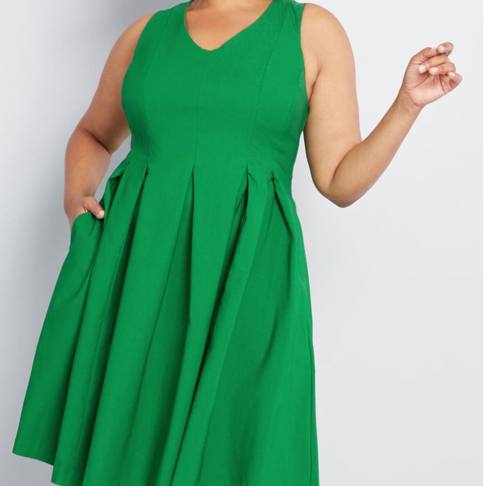 Green Modcloth Fit & Flare Dress w/ POCKETS!!!! 1X